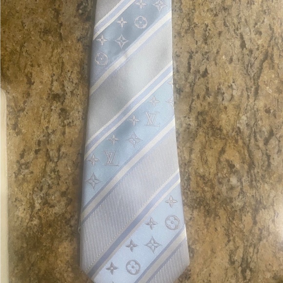 100% Authentic Louis Vuitton light blue monogram striped tie rare! - Picture 1 of 5